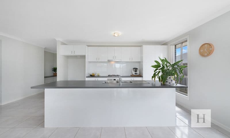 13 Threadtail Street, Chisholm, NSW 2322, Chisholm - Thumbnail 2