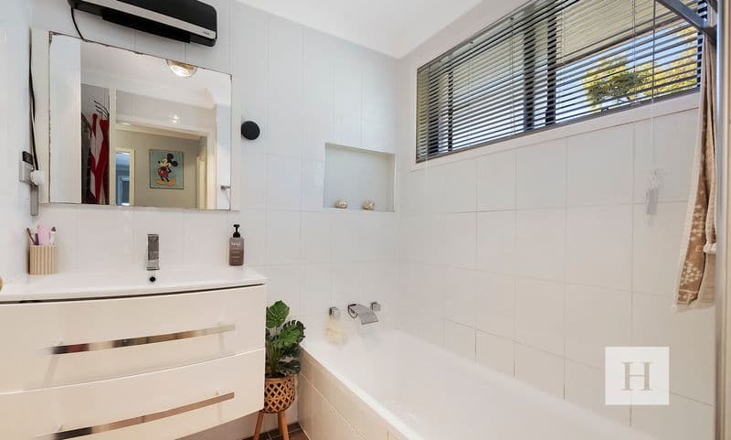 13 Lonsdale Close, Lake Haven, NSW 2263, Lake Haven - Thumbnail 8