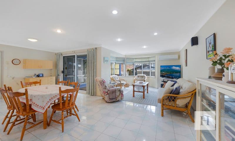 25 Crowe Street, Lake Haven, NSW 2263, Lake Haven - Thumbnail 3