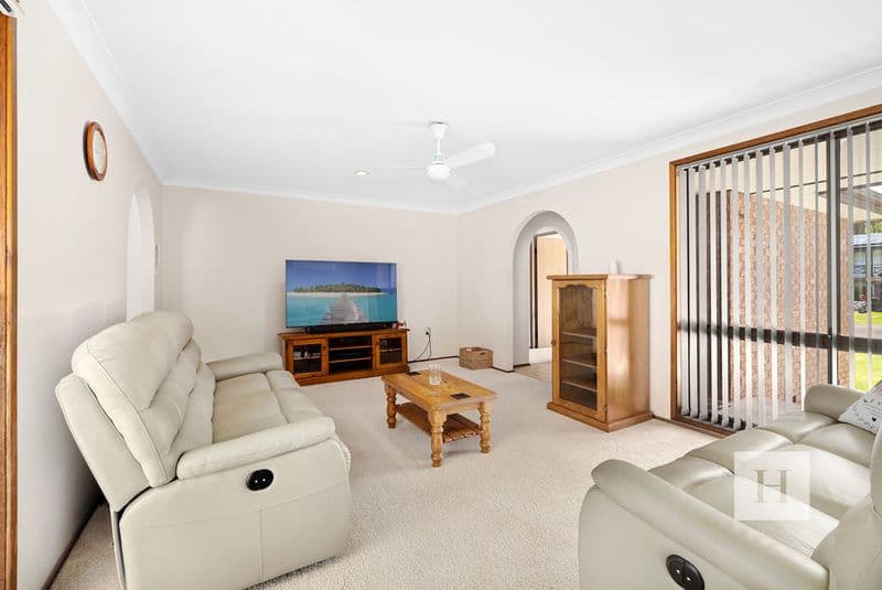 8 Penguin Road, Blue Haven, NSW 2262, Blue Haven - Thumbnail 3
