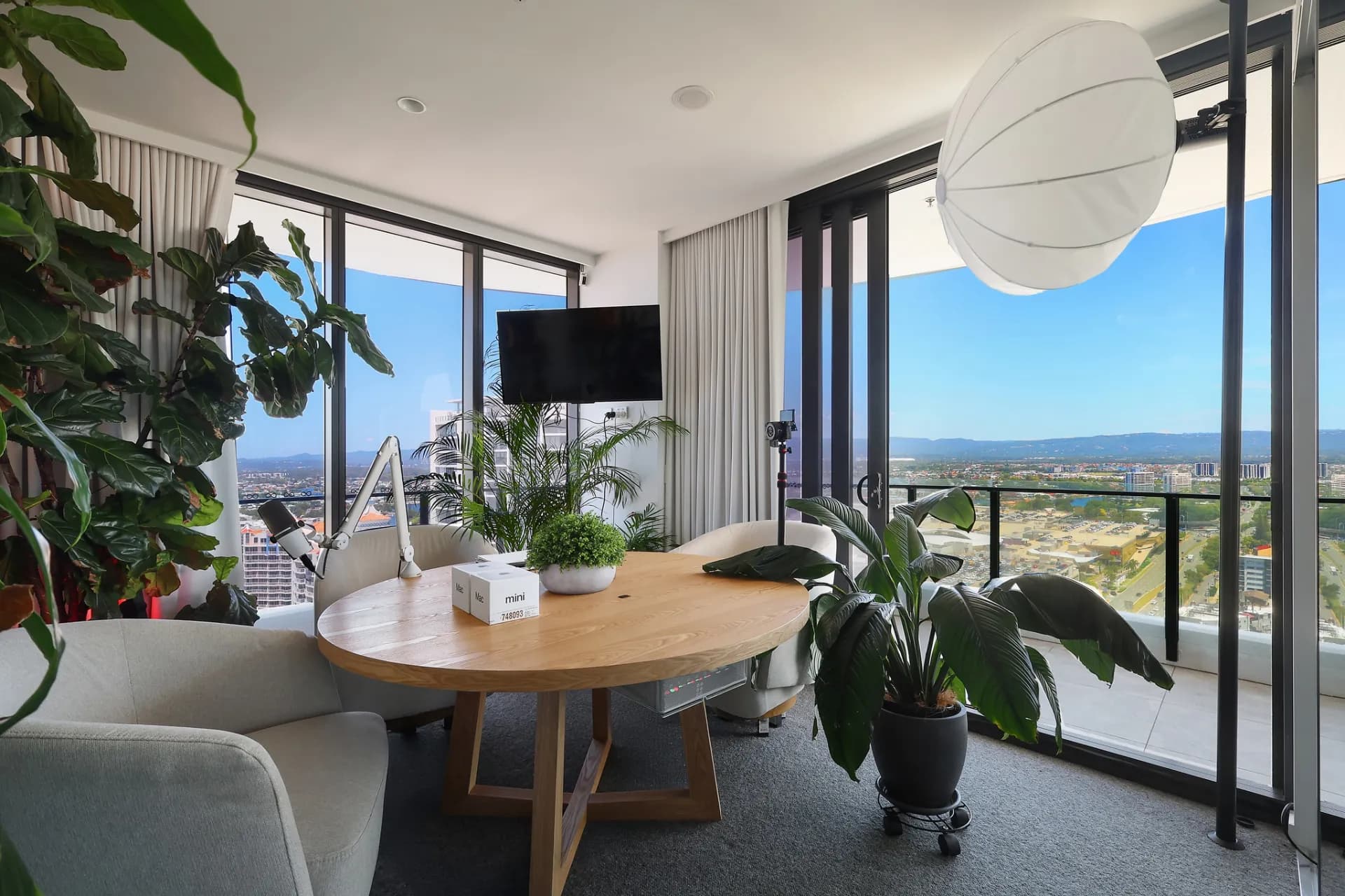 Unit 2401/33 Surf Parade, Broadbeach, QLD, Broadbeach - Thumbnail 5