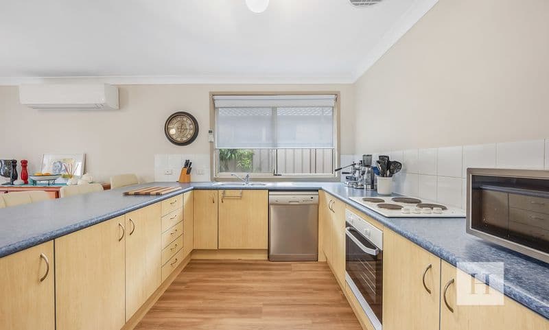 2 Tristram Close, Lake Haven, NSW 2263, Lake Haven - Thumbnail 2