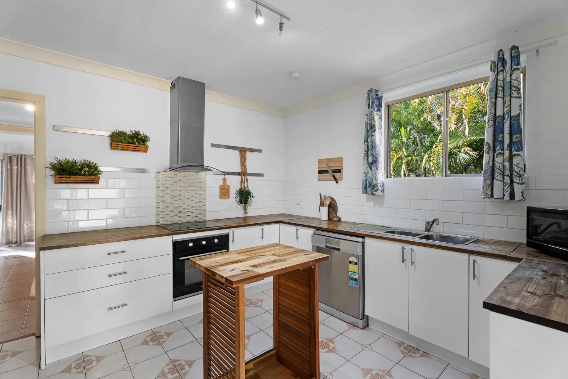 8 Emerald Street, Aldershot, QLD, Aldershot - Thumbnail 2