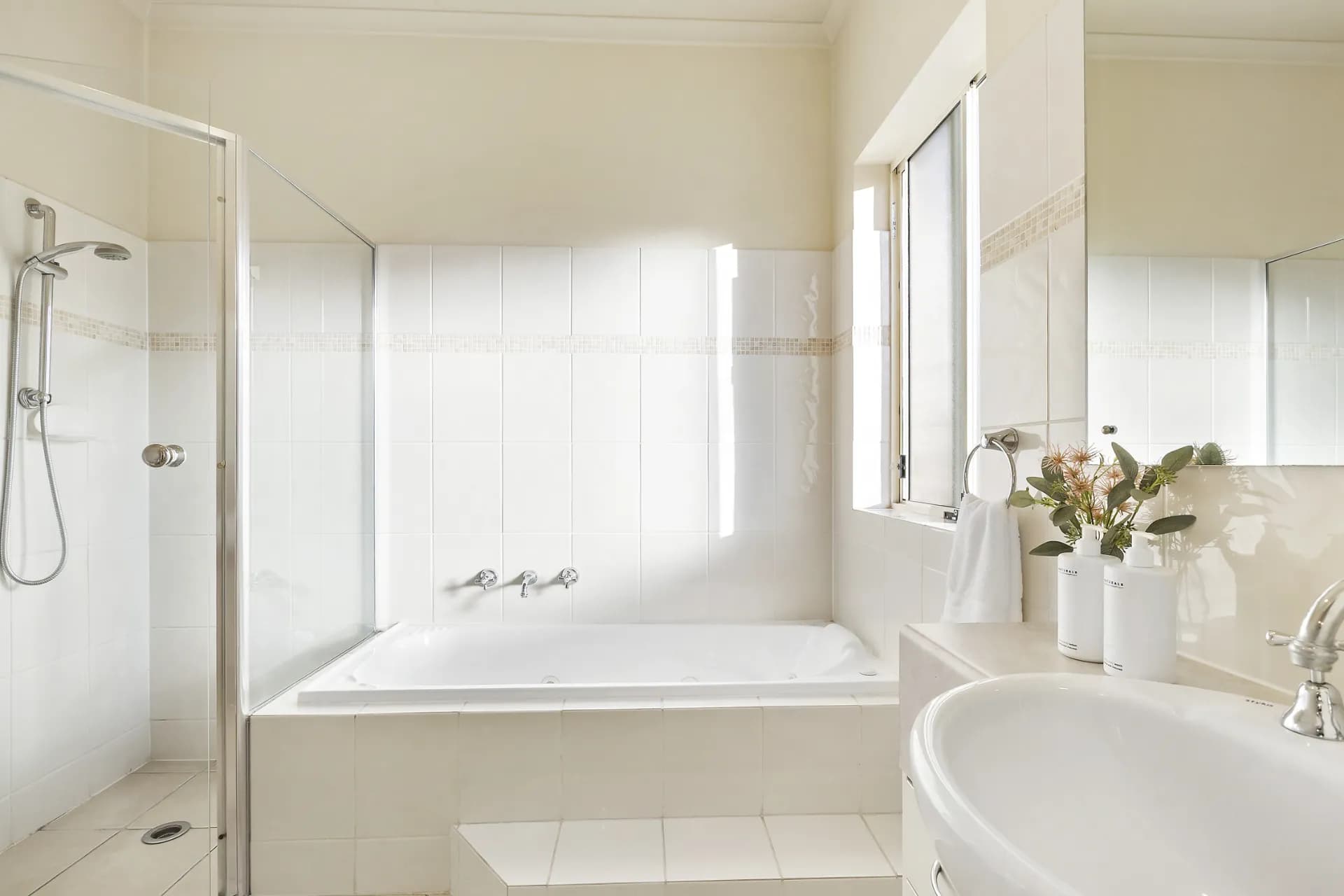 10 Broughton Avenue, Mitcham, SA, Mitcham - Thumbnail 3