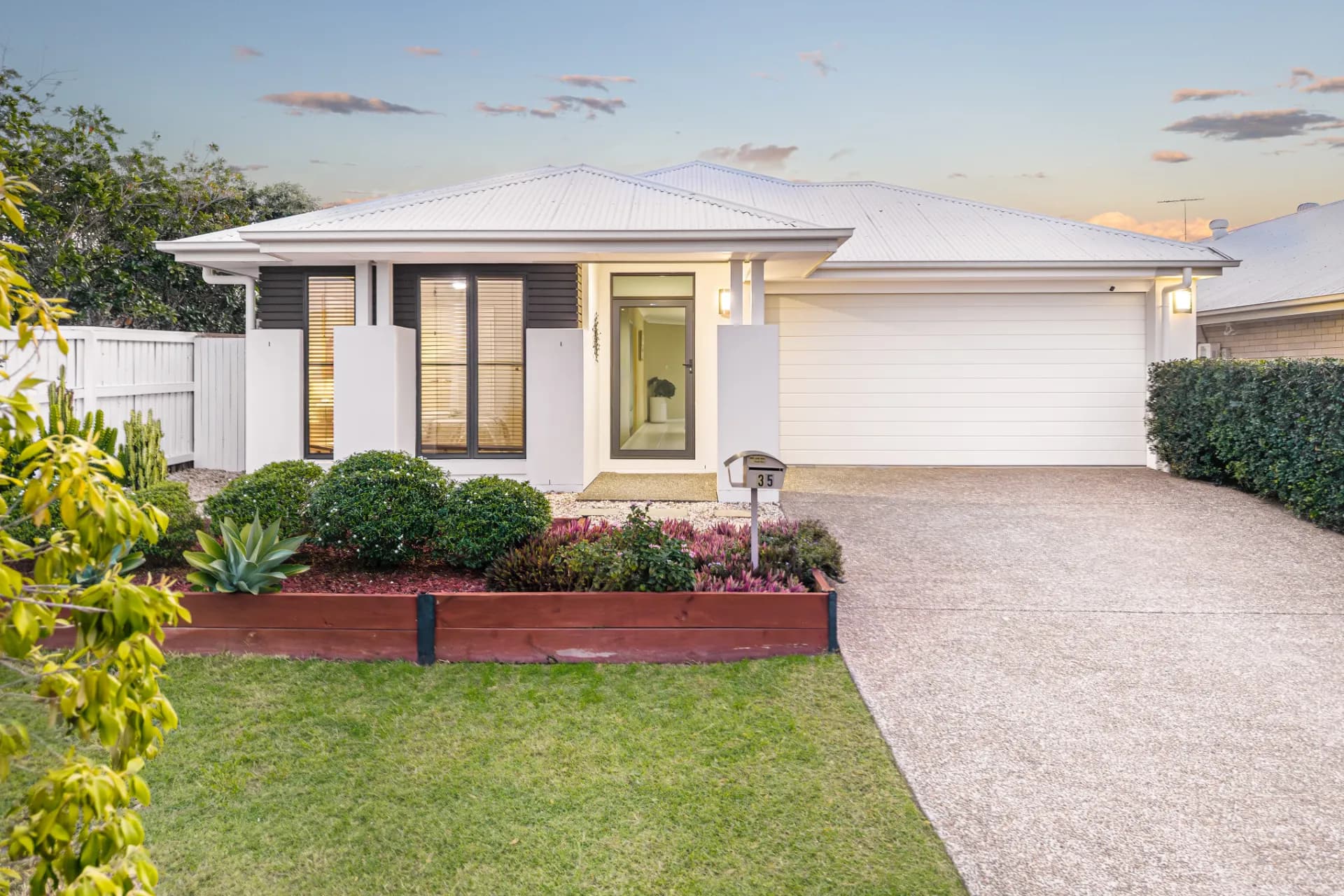 35 Wallarah Parade, North Lakes, QLD, North Lakes - Thumbnail 2