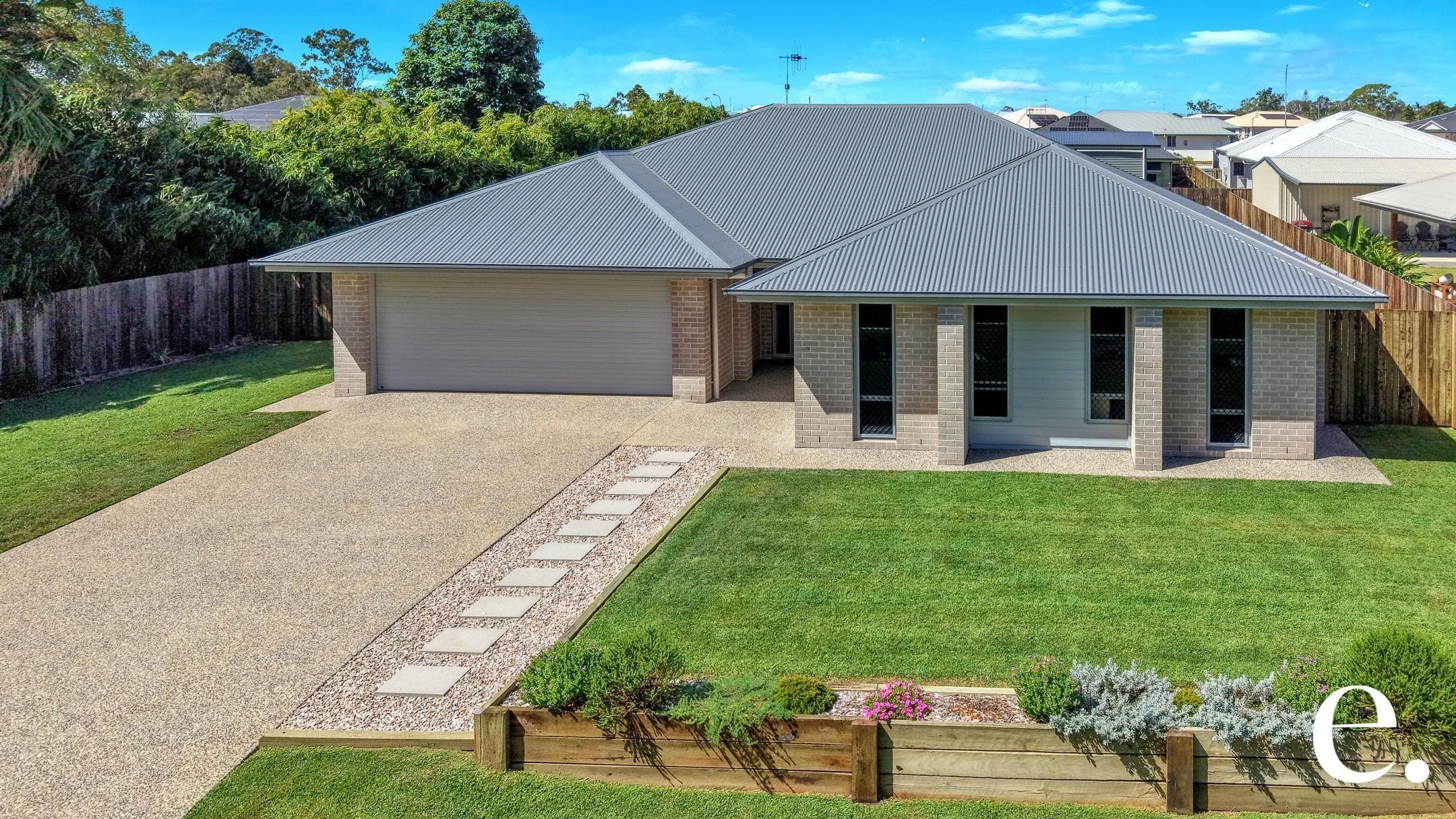 467 Branyan Drive, Branyan - Thumbnail 2
