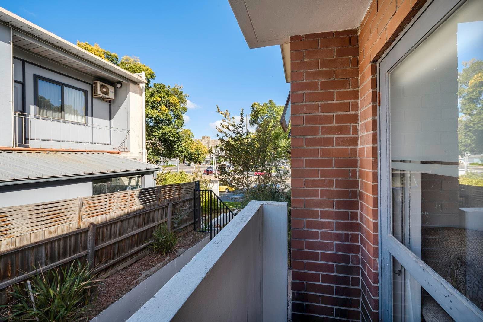 2/96 Flemington Road, Parkville VIC 3052, Parkville - Thumbnail 4
