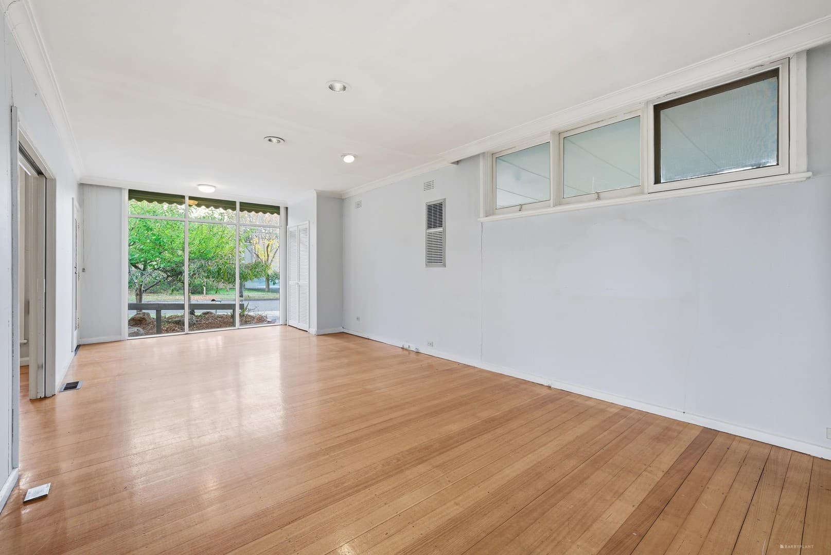 2 Windouran Drive, Mitcham, VIC 3132, Mitcham - Thumbnail 2