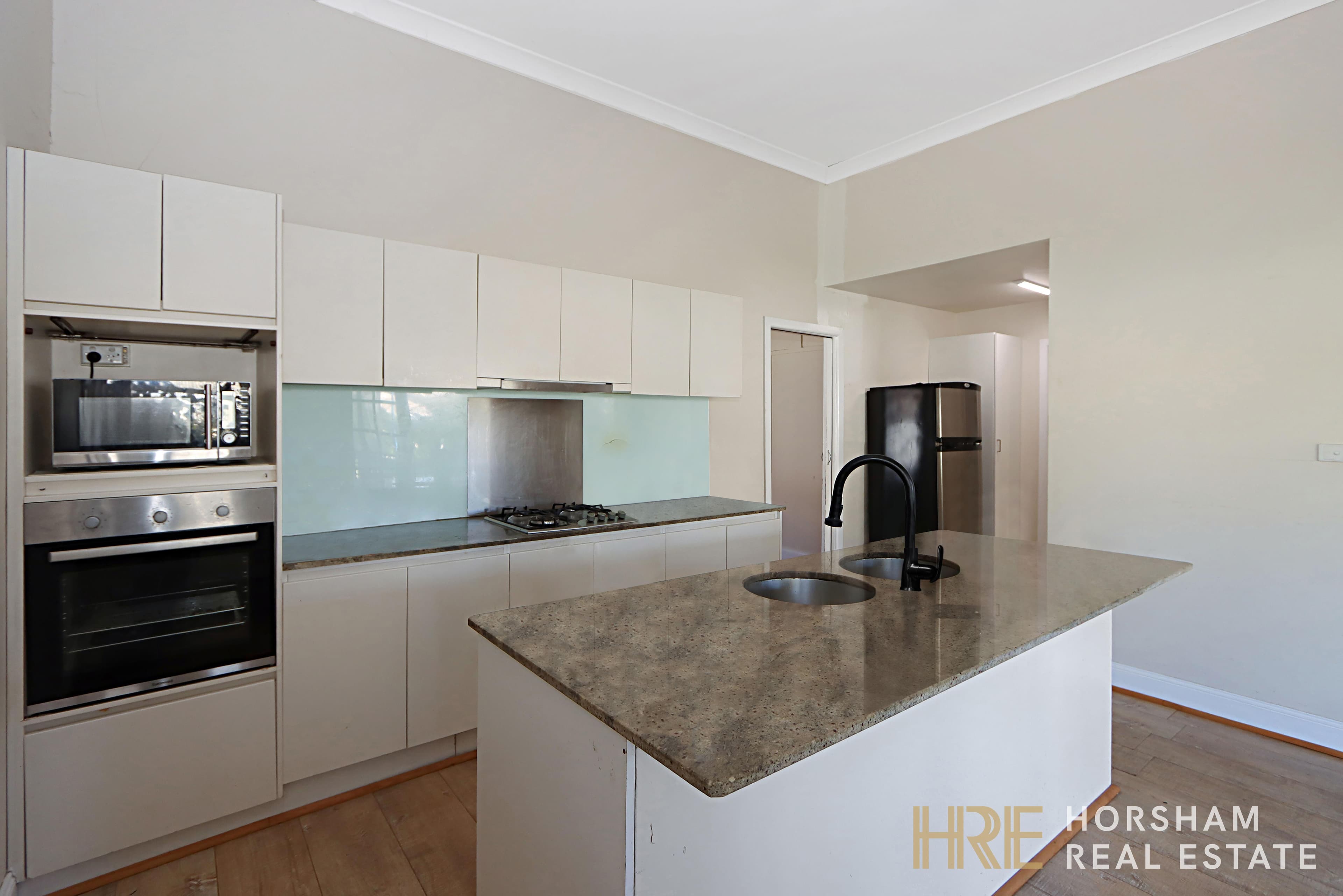 4 Railway Avenue, HORSHAM VIC 3400, Horsham - Thumbnail 2