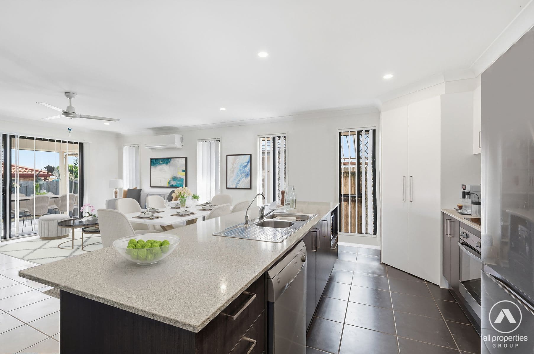 18 Perentie Street, Regents Park QLD 4118, Regents Park - Thumbnail 2