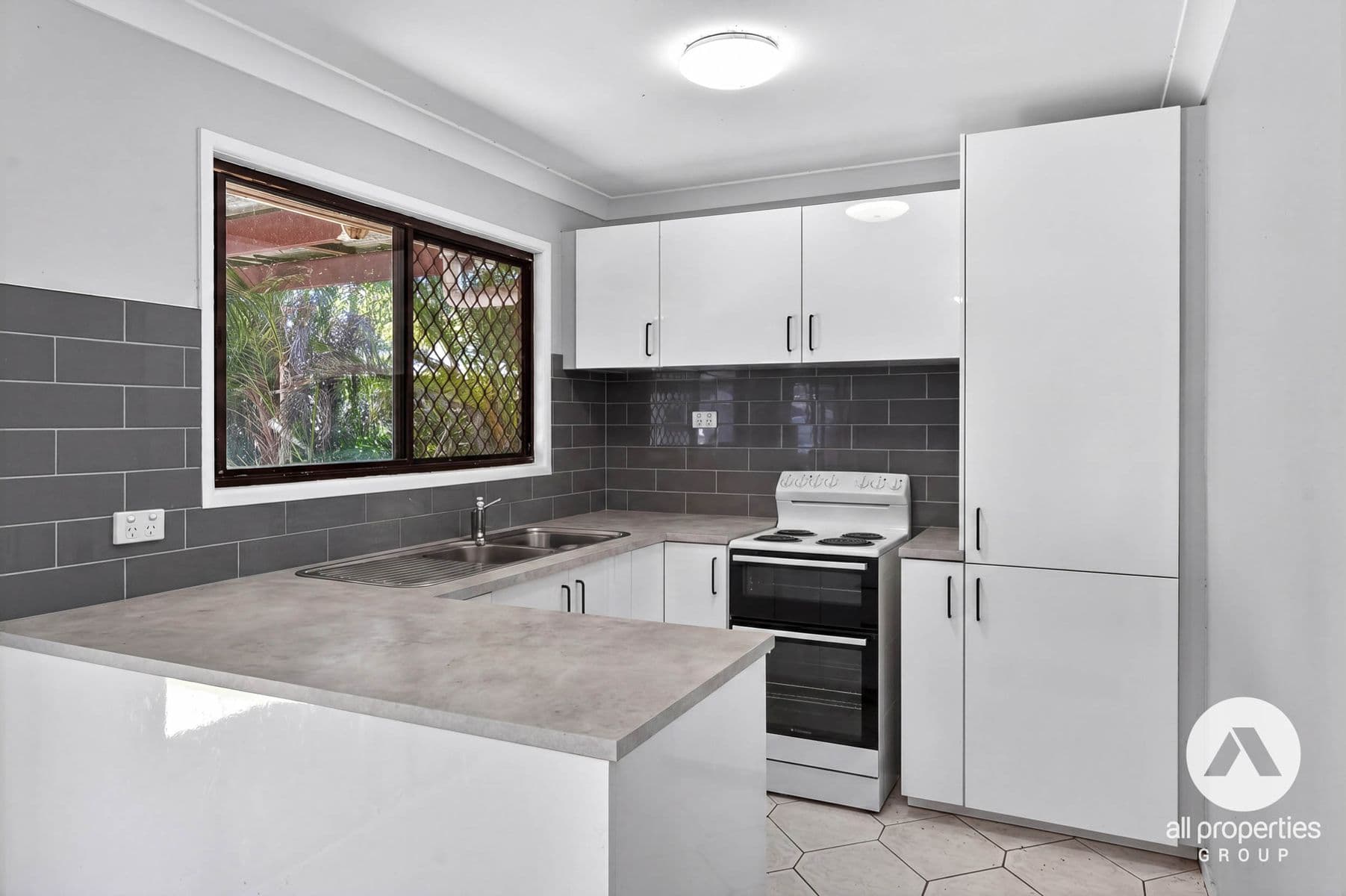 25 Love Street, Crestmead QLD 4132, Crestmead - Thumbnail 2