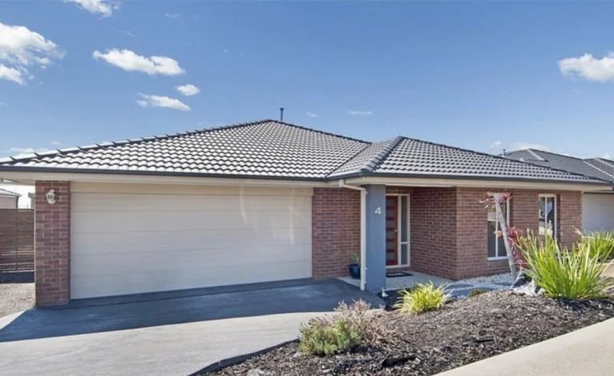 4 St Austell Court, Skye VIC 3977, Skye - Image 1