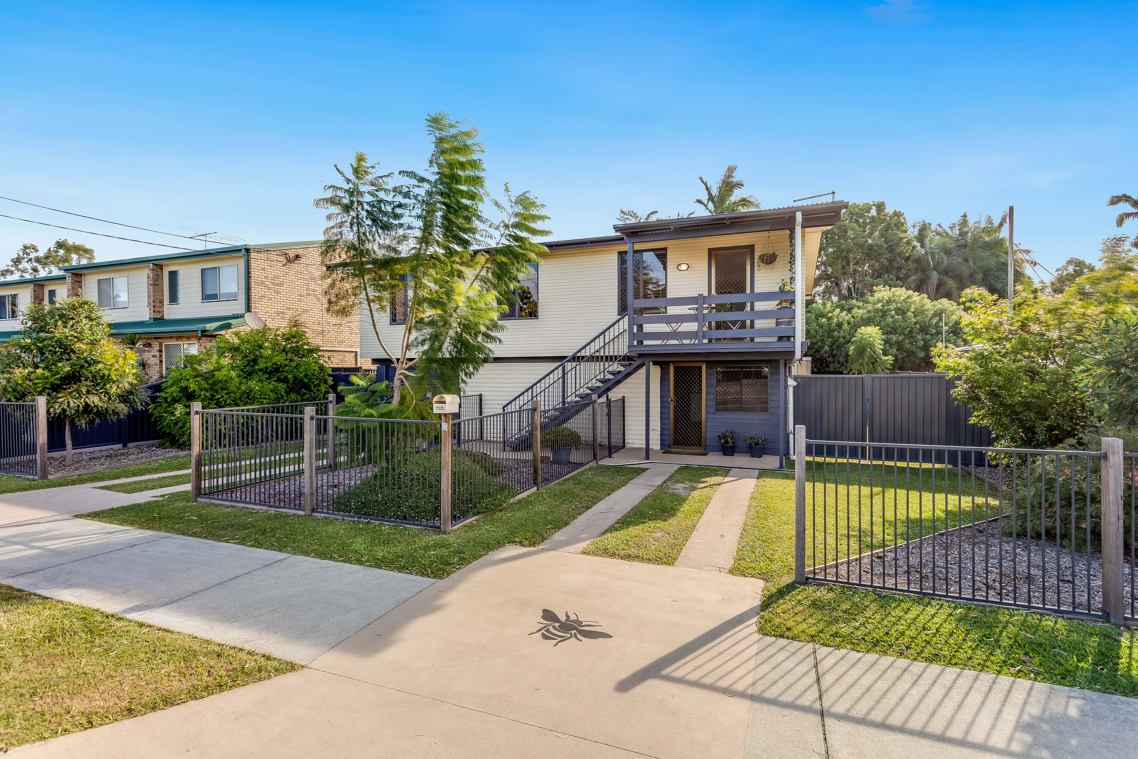8 Seaview Parade, Deception Bay - Thumbnail 2