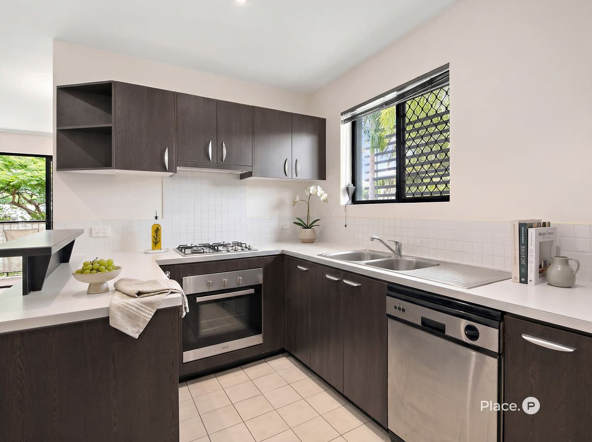 454 Hawthorne Road, Bulimba - Thumbnail 4