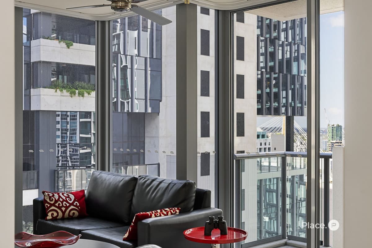 127 Charlotte Street, Brisbane City - Thumbnail 2