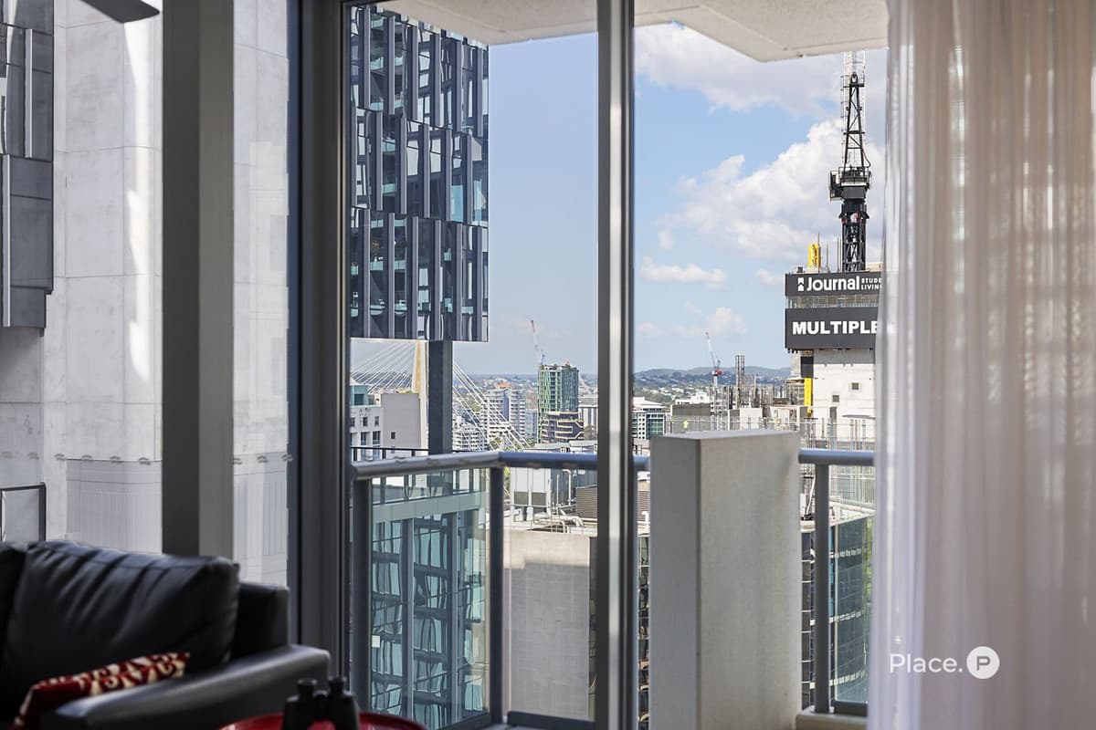 127 Charlotte Street, Brisbane City - Thumbnail 3