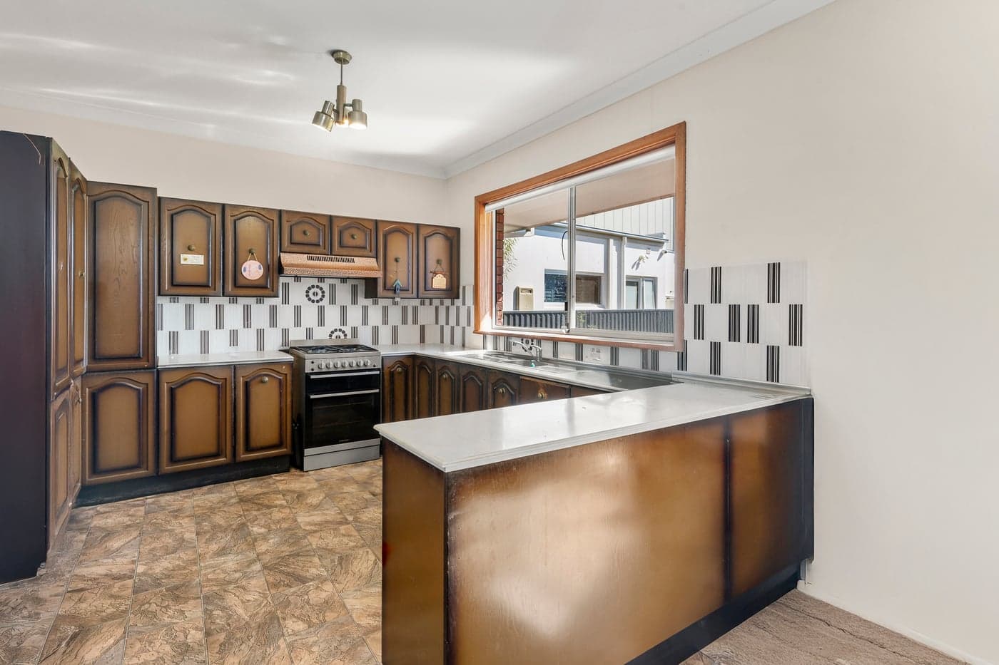 19 Karimbla Road, Miranda - Thumbnail 6