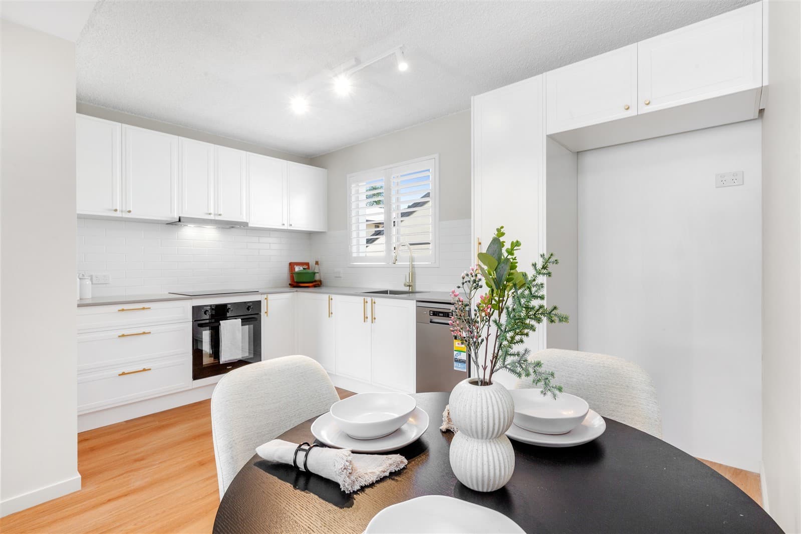 1/8 Cardross Street, Yeerongpilly, Yeerongpilly - Thumbnail 2