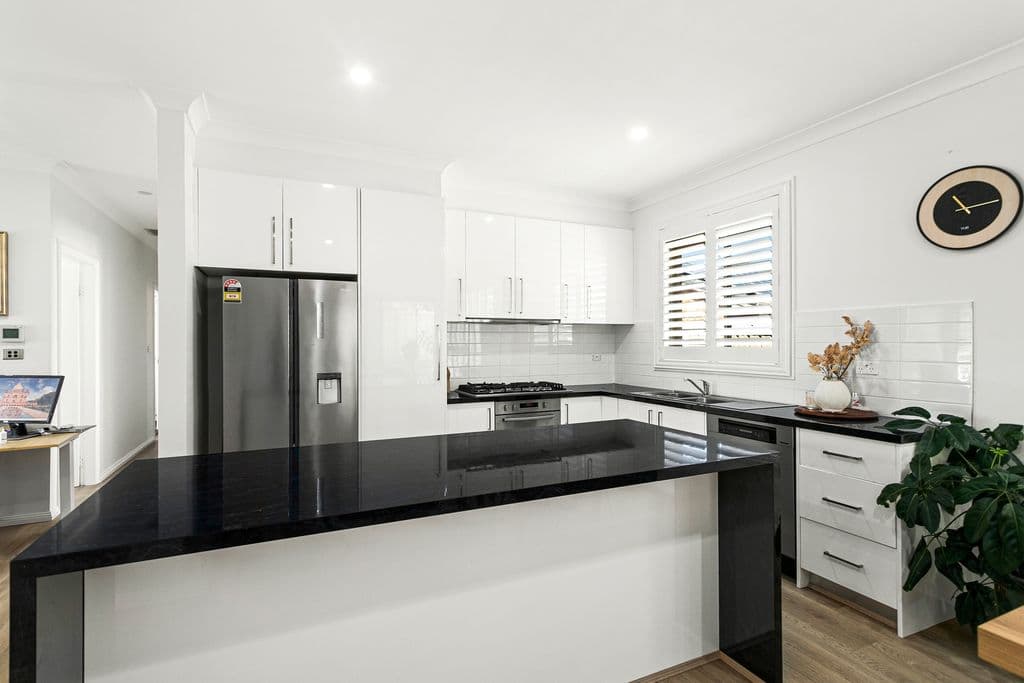 2/6 Hutchinson Drive, Balgownie - Thumbnail 4