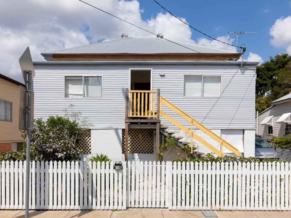 18 Granville Street, West End - Image 1