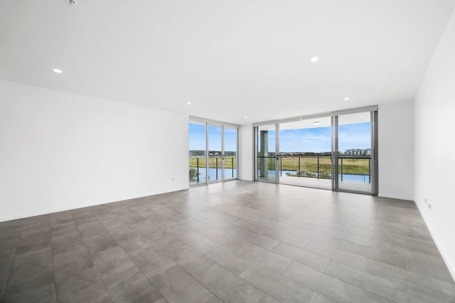 301/1 Waterside Retreat, Birtinya, QLD, 4575, Birtinya - Thumbnail 5