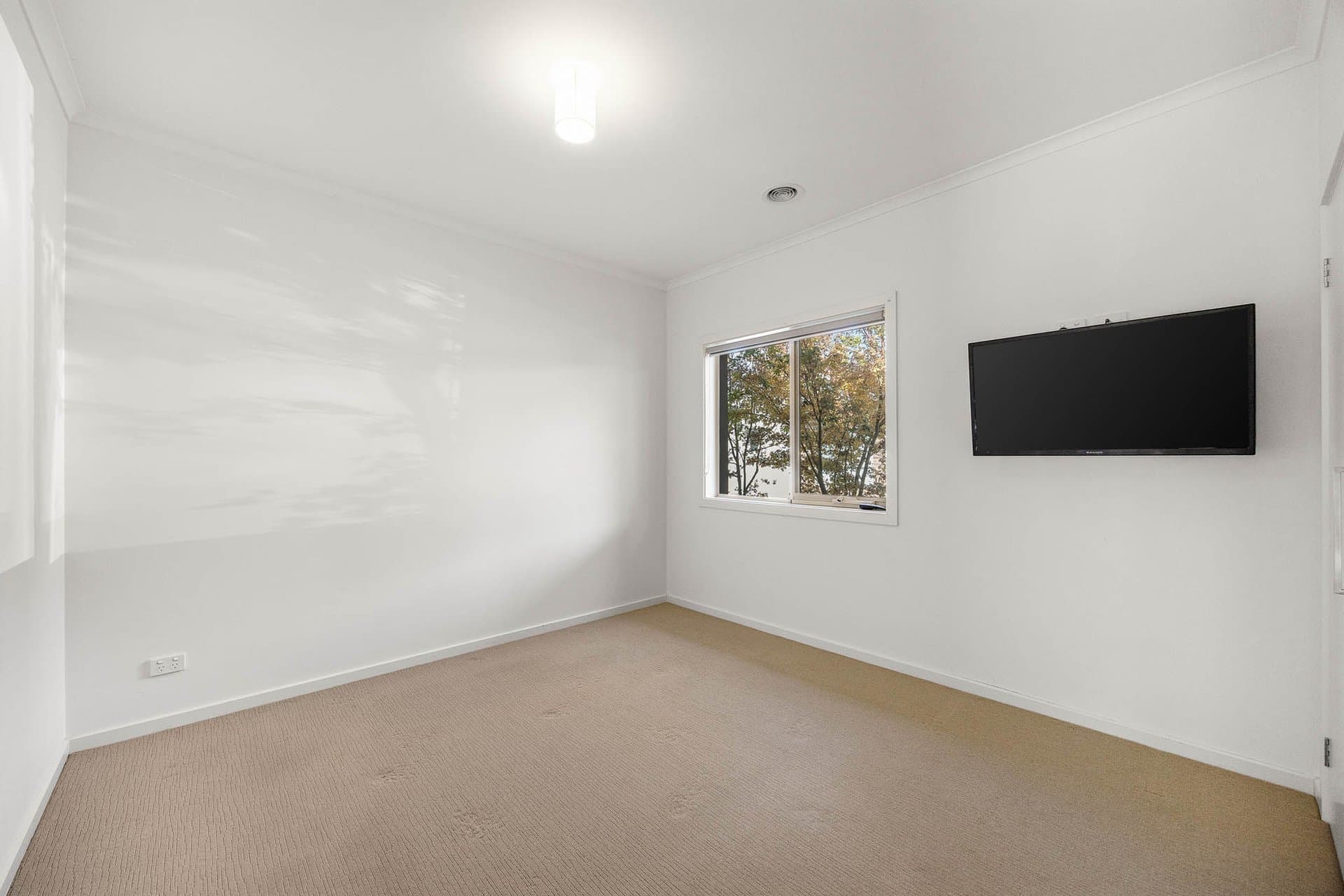 5/14-16 Rodney Street, Gisborne - Thumbnail 5