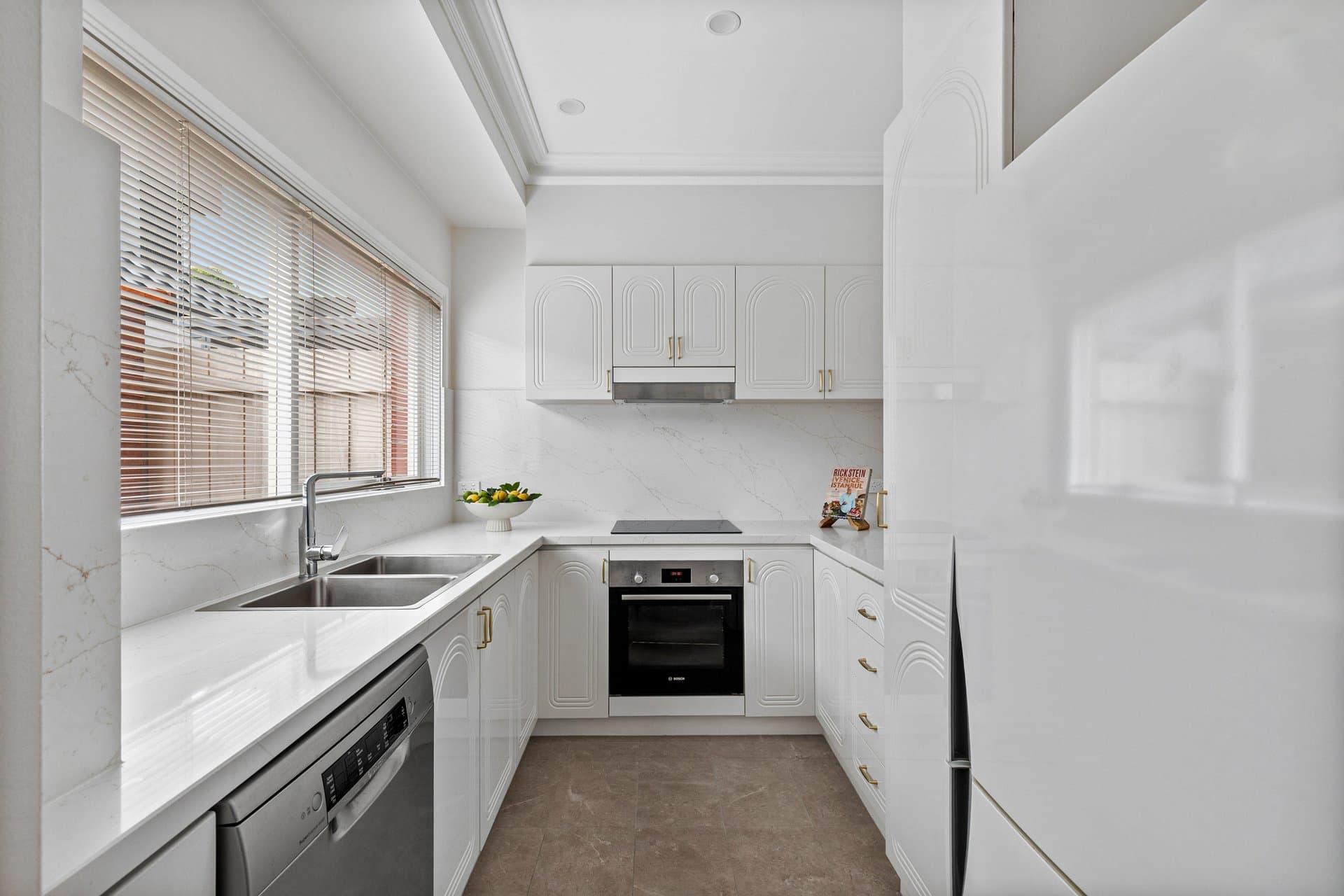2/15 Balmoral Street, Essendon - Thumbnail 5