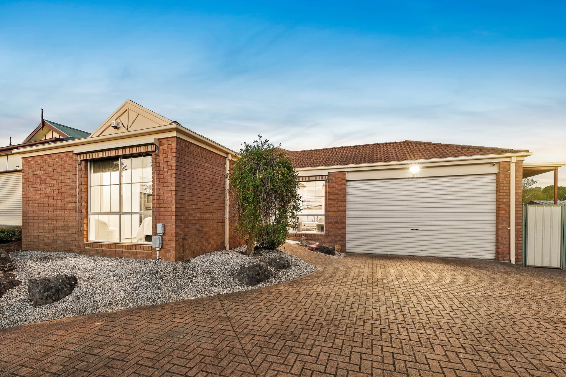 2 Hillrise Crescent, Chirnside Park - Image 1