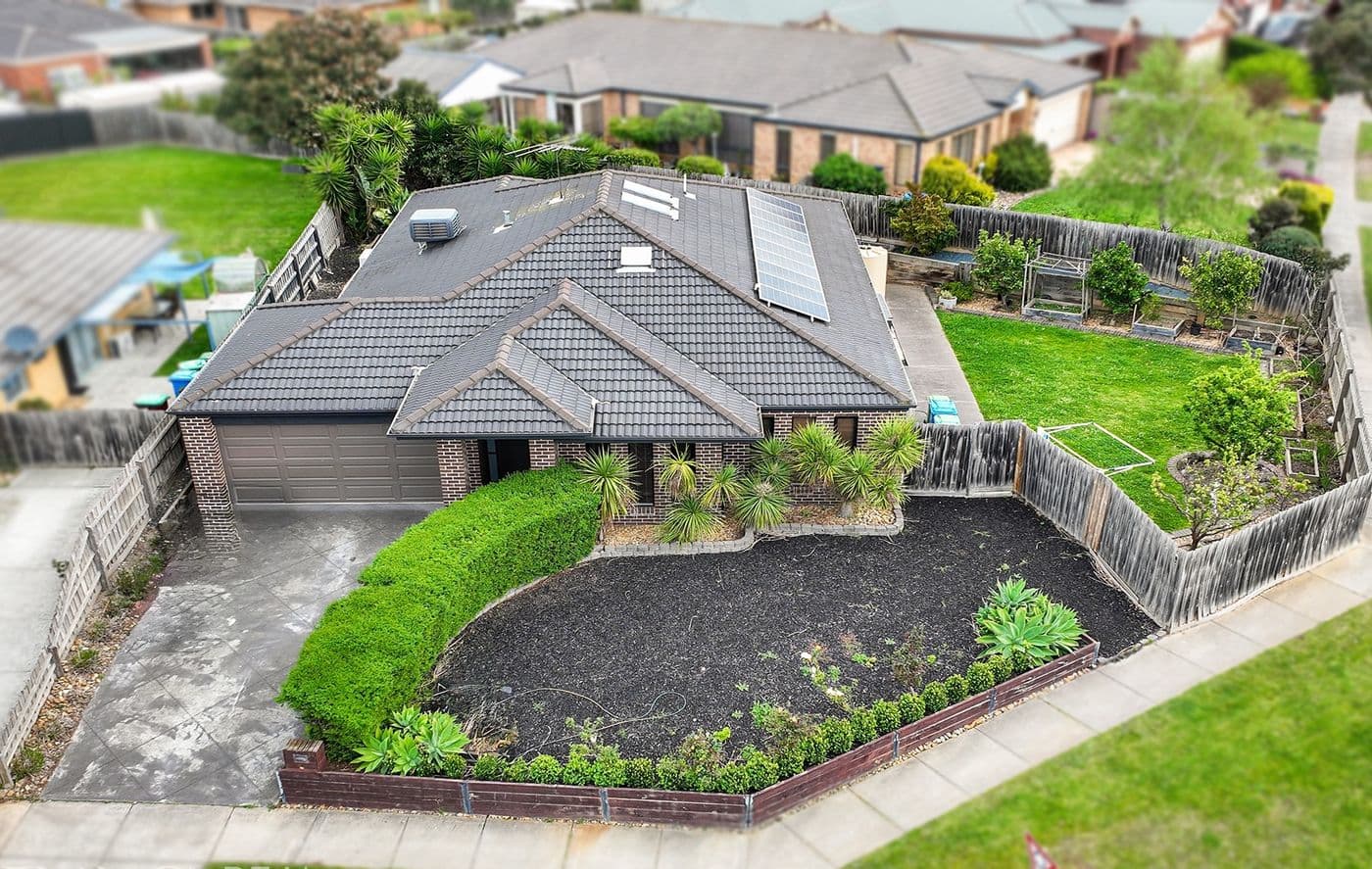 34 Seebeck Dr, Narre Warren South - Image 1
