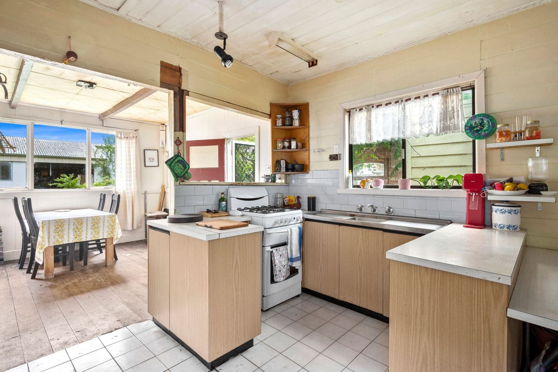 32 Marshall Street, Newtown - Thumbnail 4