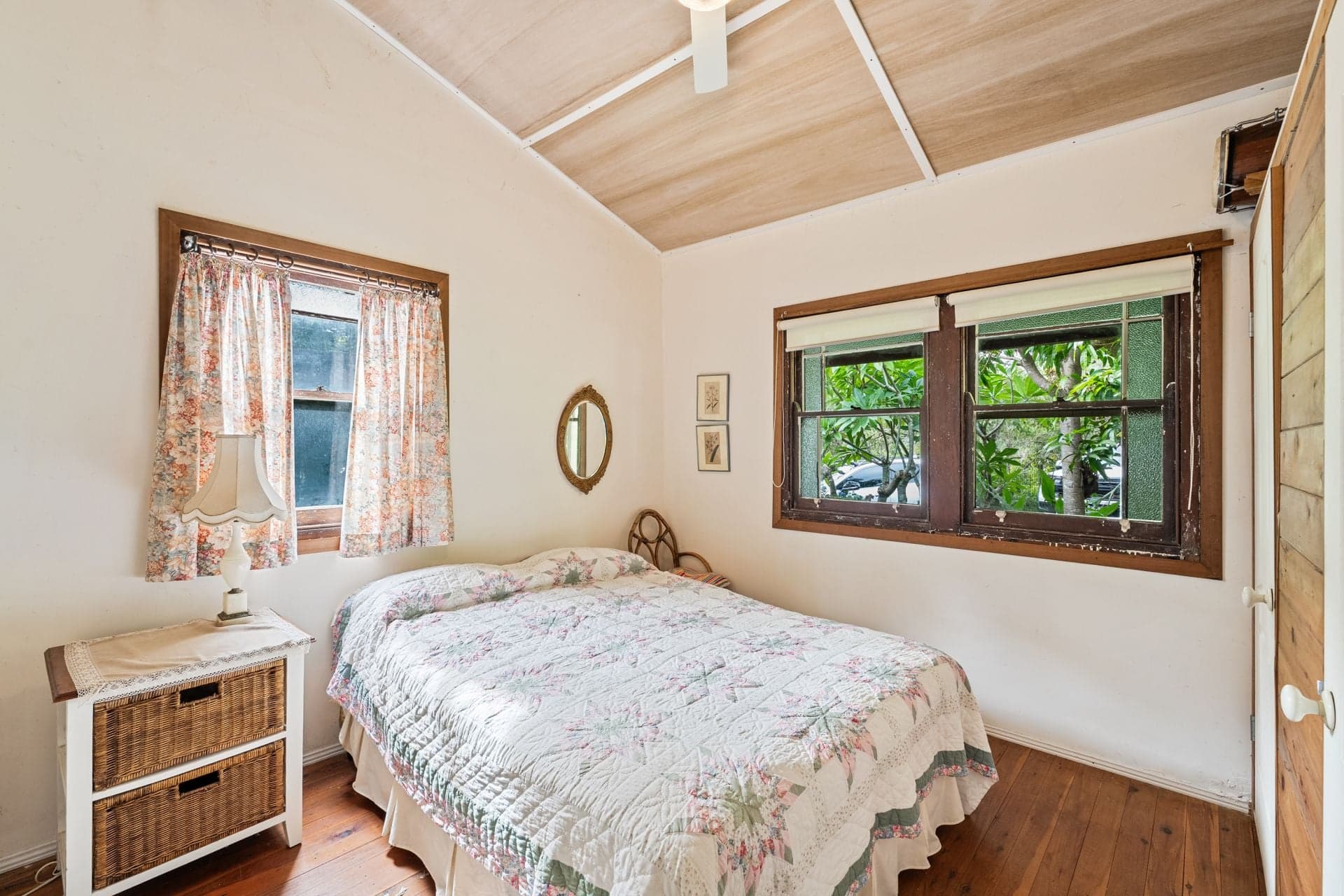 27 Valley Road, Kangy Angy, Kangy Angy - Image 1