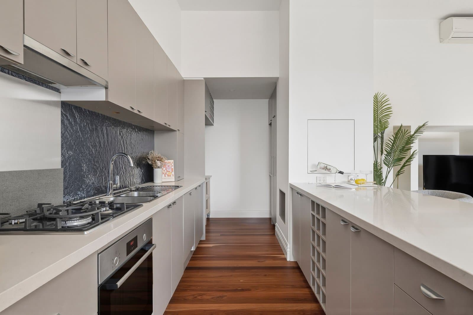 41 Bridge Street, Port Melbourne, Port Melbourne - Thumbnail 8