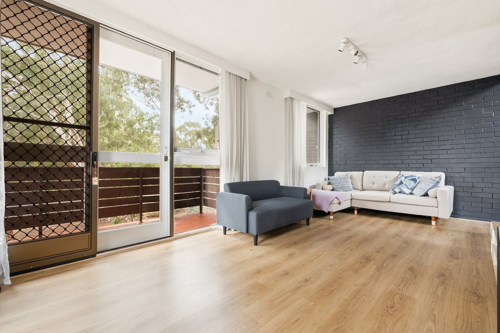 3/2-4 Rosaline Avenue, Mount Waverley, Mount Waverley - Thumbnail 8