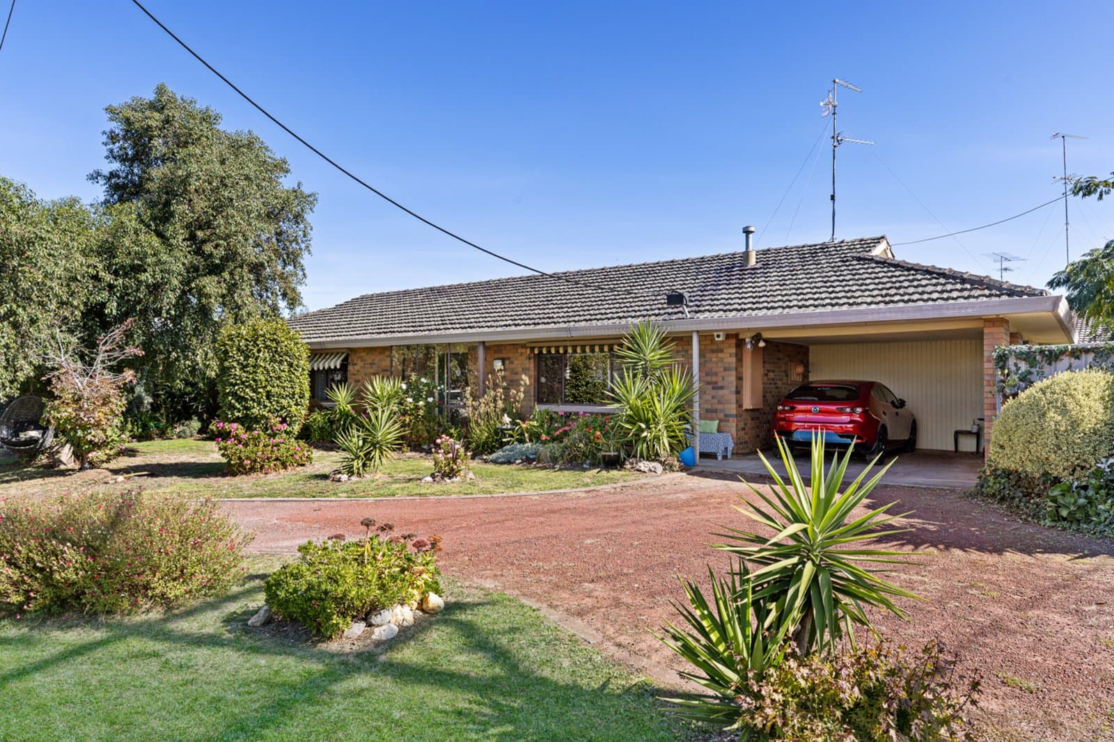 1 Langstaffe Drive, Wendouree, Wendouree - Image 1