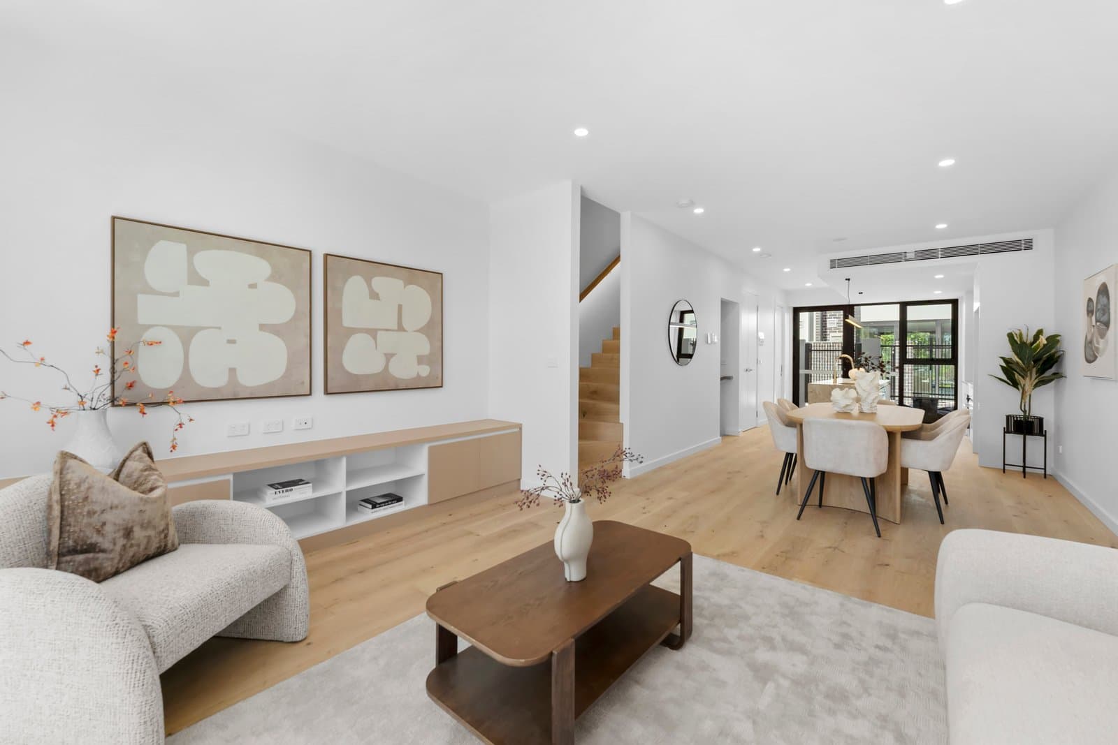 16/19 Whitehorse Road, Blackburn, Blackburn - Thumbnail 3