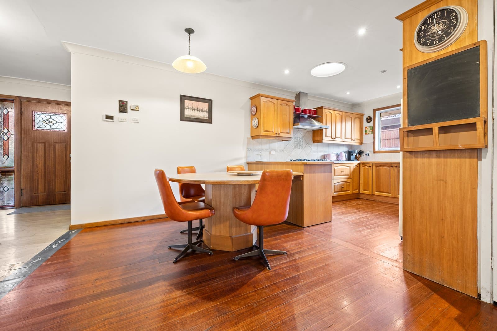 1 Ian Grove, Mount Waverley, Mount Waverley - Thumbnail 4