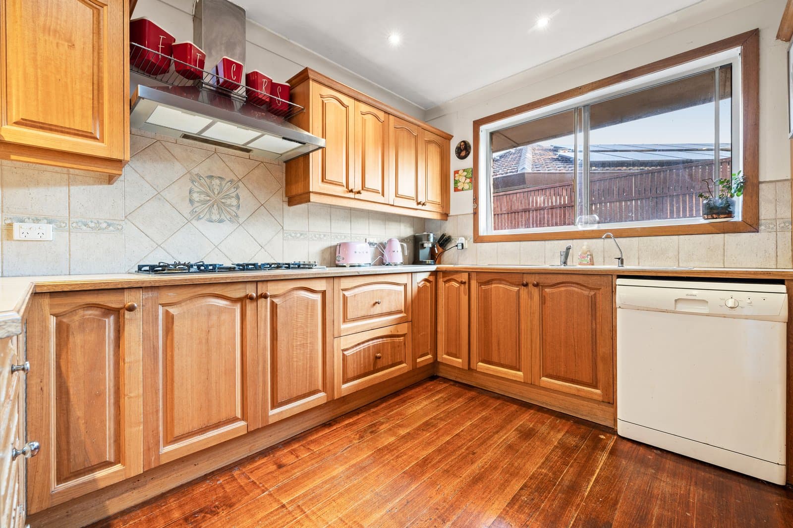 1 Ian Grove, Mount Waverley, Mount Waverley - Thumbnail 5