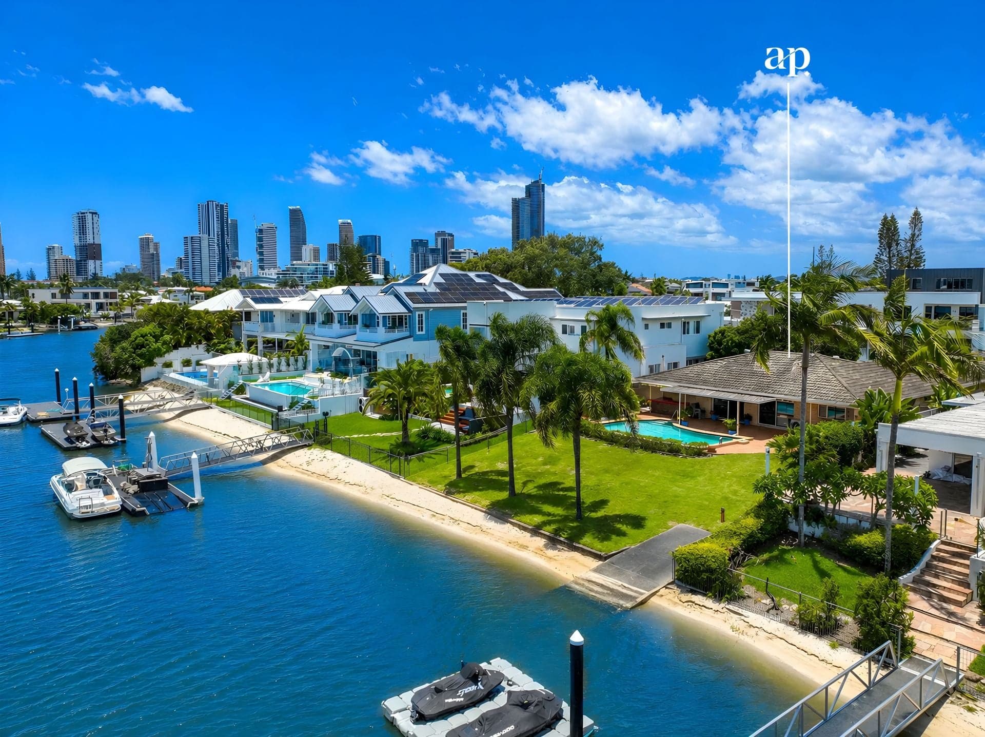 47 Beverley Crescent, Broadbeach Waters - Thumbnail 4
