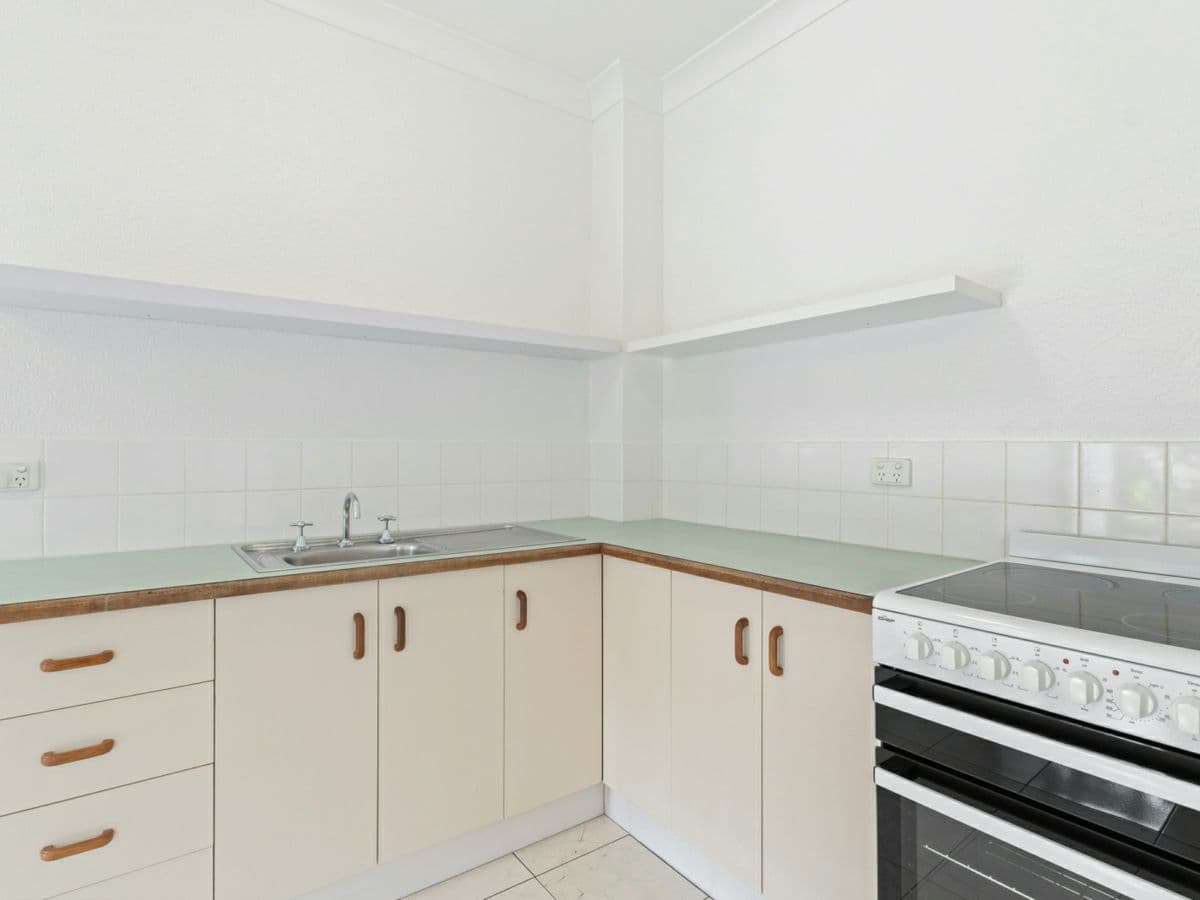 6/217-219 Spence Street, BUNGALOW, Bungalow - Thumbnail 7