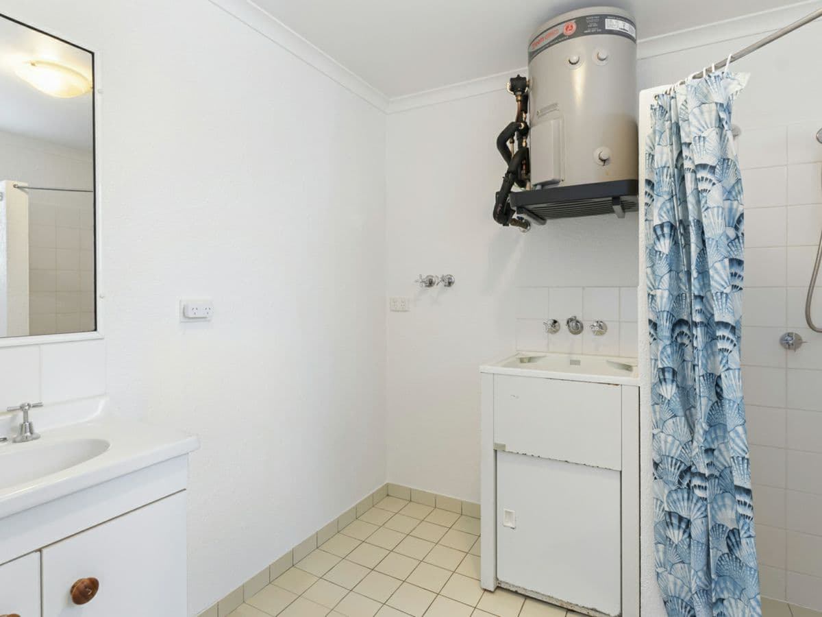 6/217-219 Spence Street, BUNGALOW, Bungalow - Thumbnail 8