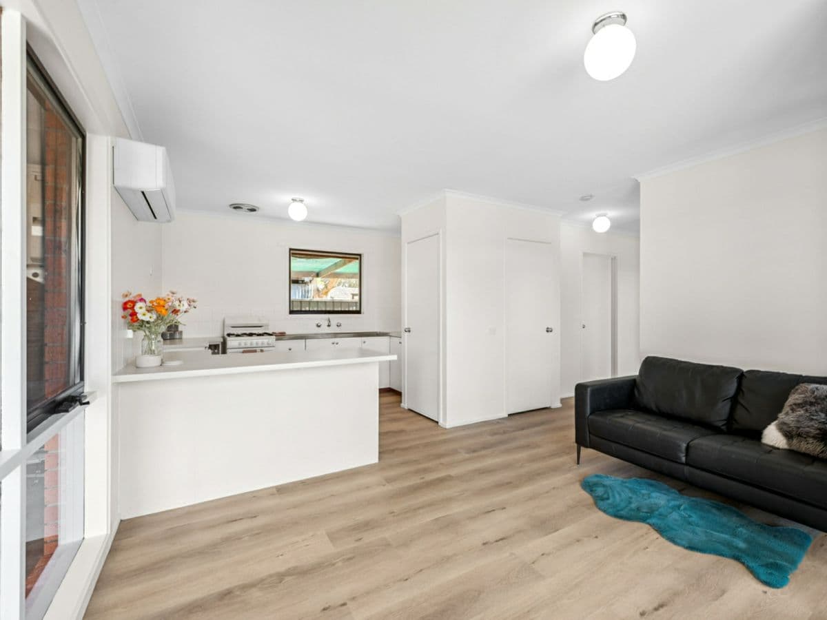 1/9 Crusoe Road, KANGAROO FLAT, Kangaroo Flat - Thumbnail 3