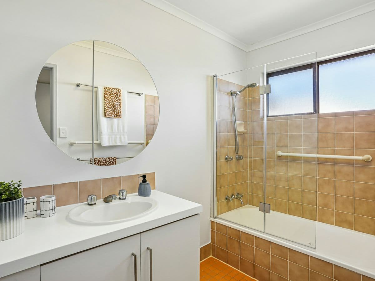 1/146 Queens Road, HERMIT PARK, Hermit Park - Thumbnail 5