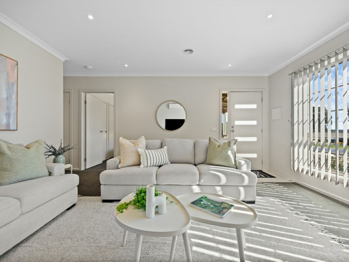 1/181 Inglis Street, BALLAN, Ballan - Thumbnail 2