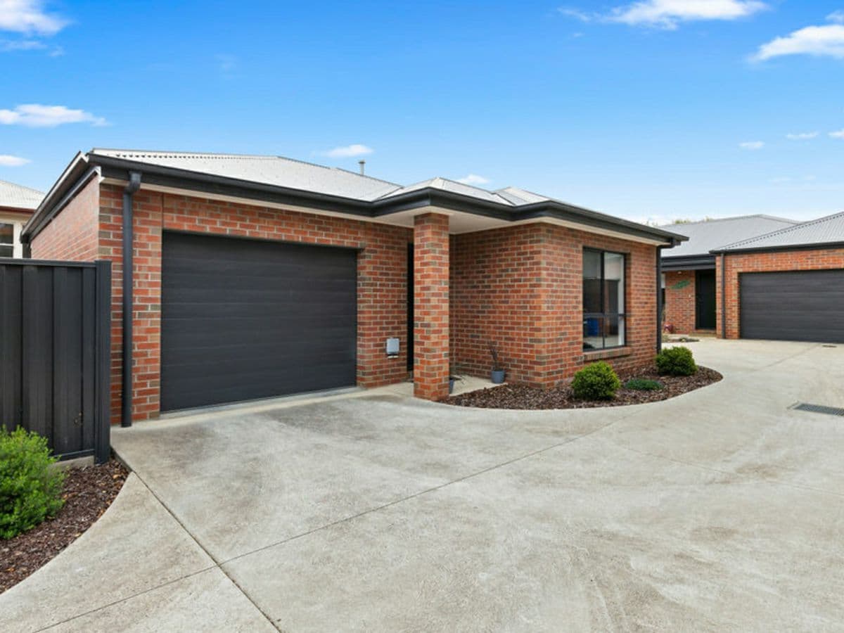 2/306 Forest Street, BUNINYONG, Buninyong - Thumbnail 2