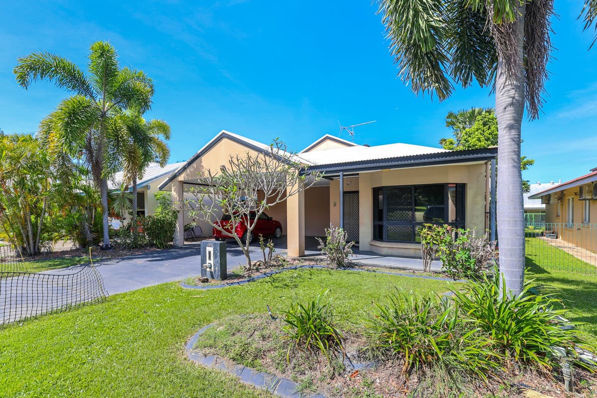 POOL, POSITION & PURE DURACK GOLD – END OF COURT LIVING, Position & Pure Durack Gold – End Of Court Living - Image 1