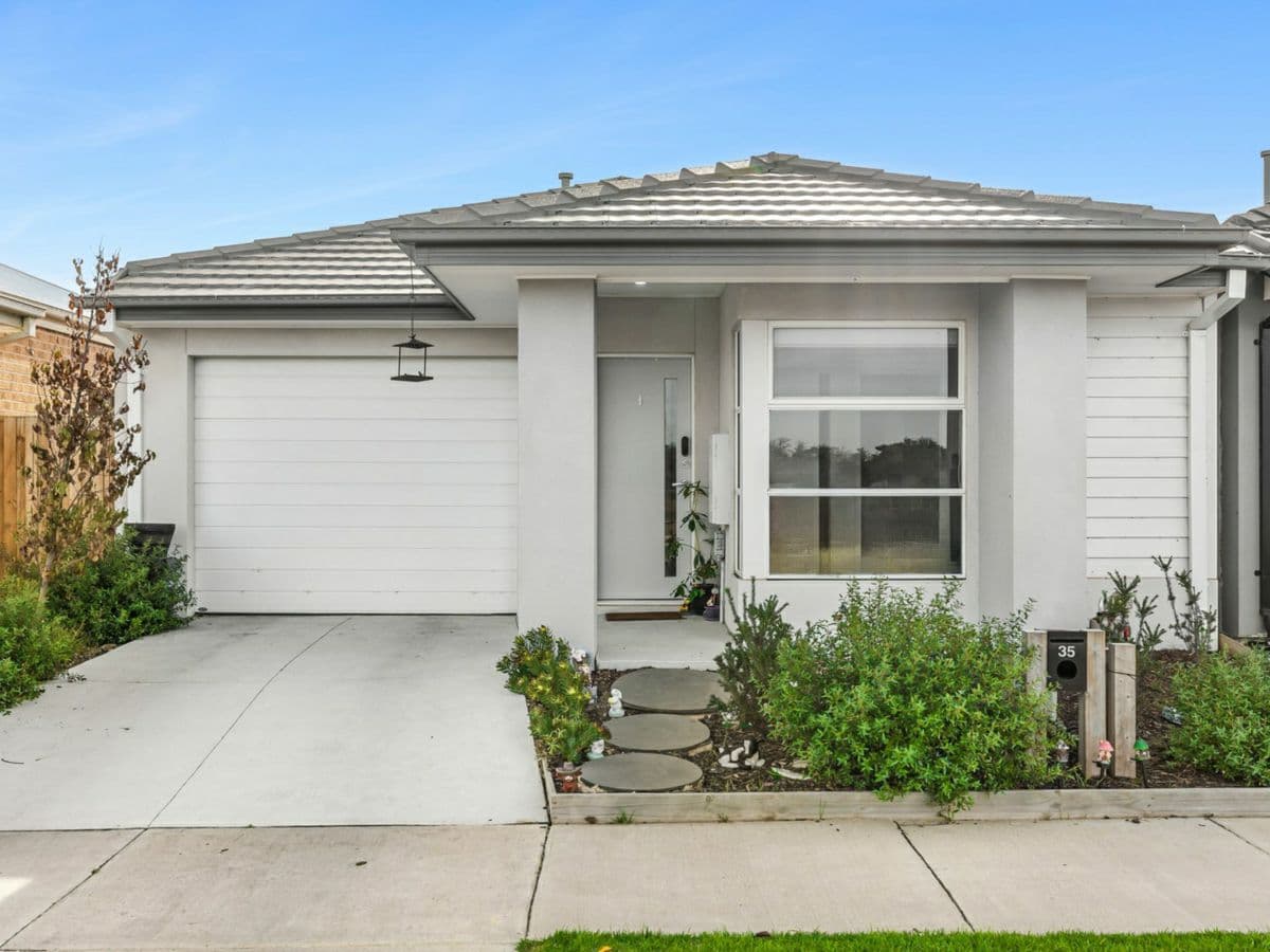35 Wylie Street, CHARLEMONT, Charlemont - Image 1