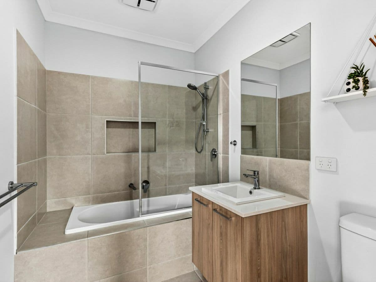 35 Wylie Street, CHARLEMONT, Charlemont - Thumbnail 6