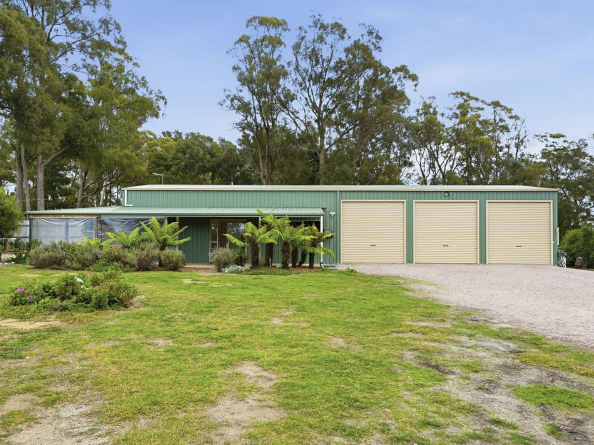 10 Teggs Road, GRAVELLY BEACH, Gravelly Beach - Image 1