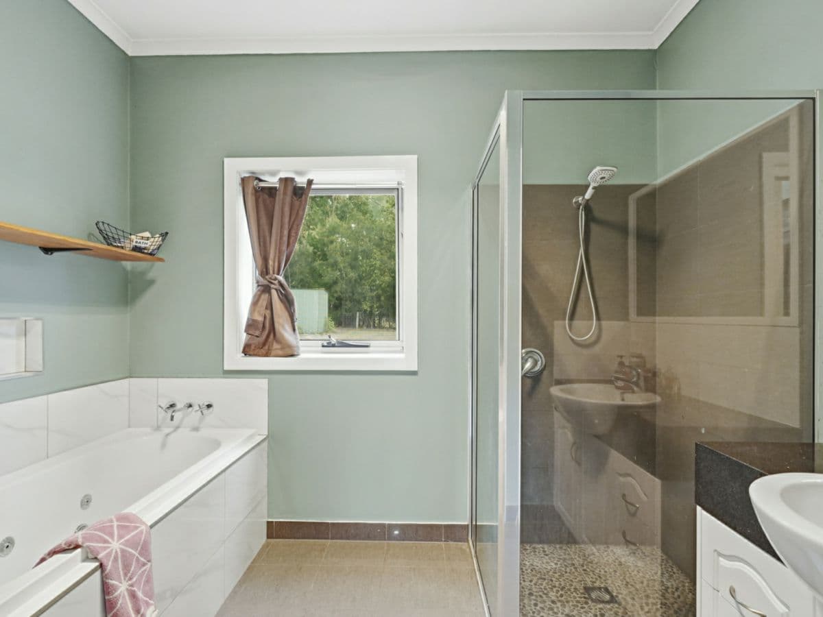 10 Teggs Road, GRAVELLY BEACH, Gravelly Beach - Thumbnail 6