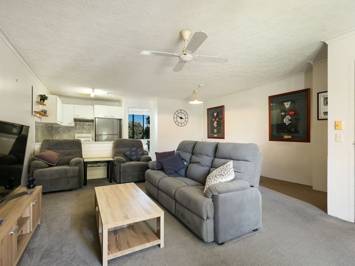 49/38 Enderley Avenue, SURFERS PARADISE, Surfers Paradise - Thumbnail 4